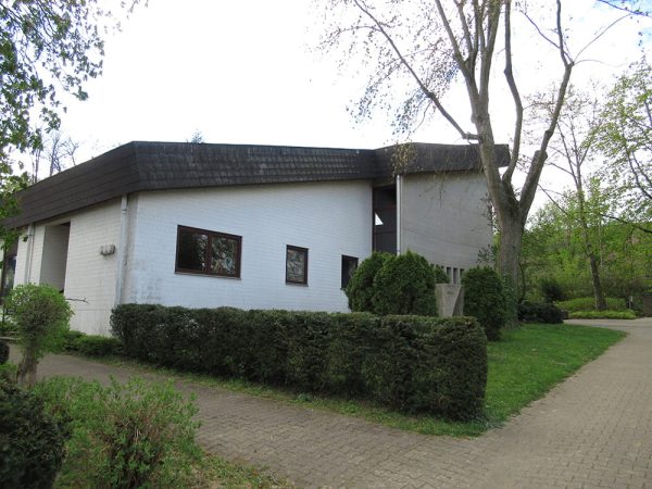 Kapelle Weinsberg mit aufsteigendem Dach